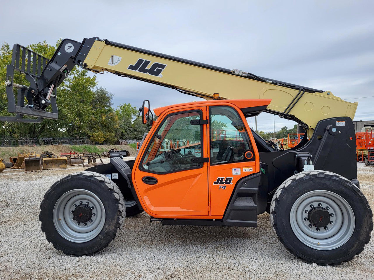 2023 JLG 742 7000 LB DIESEL TELESCOPIC FORKLIFT 