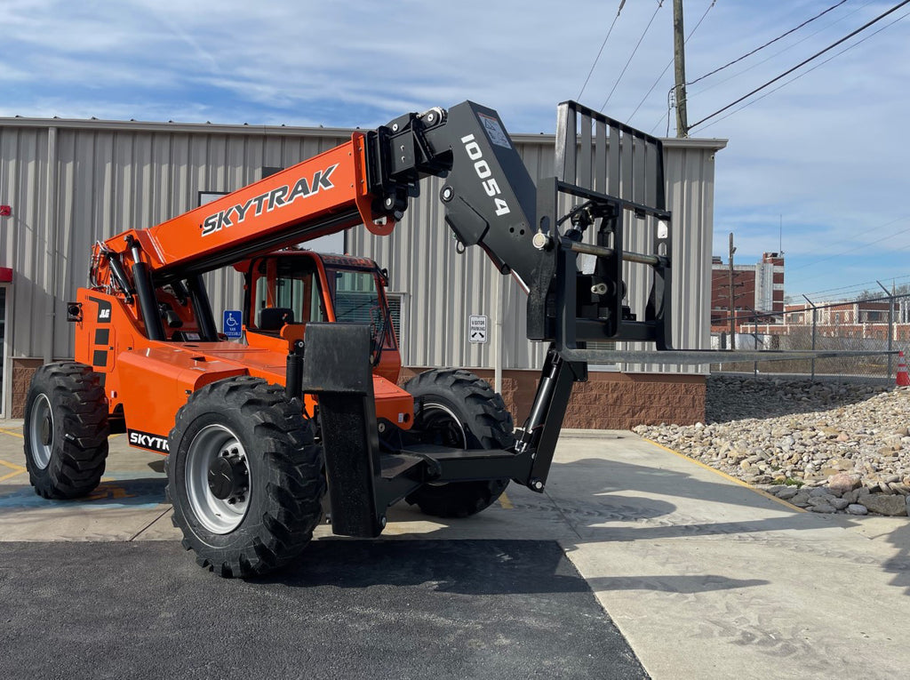 2023 SKYTRAK 10054 10000 LB DIESEL TELESCOPIC FORKLIFT TELEHANDLER