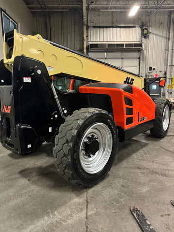 2018 JLG 742