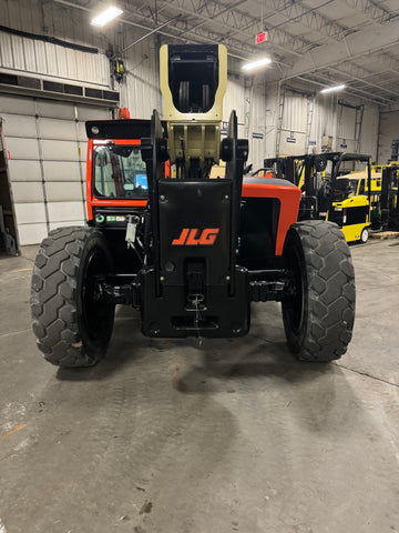 2018 JLG 742