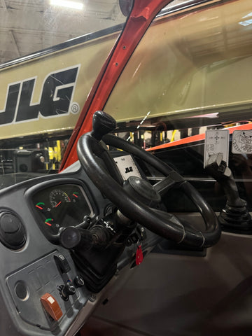 2018 JLG 742