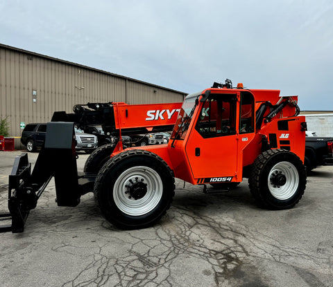 2019 JLG SKYTRAK 10054 10000 LB DIESEL TELESCOPIC FORKLIFT TELEHANDLER PNEUMATIC 4WD OUTRIGGERS ENCLOSED CAB WITH HEAT AND AC 1576 HOURS STOCK # BF9969889-BUF