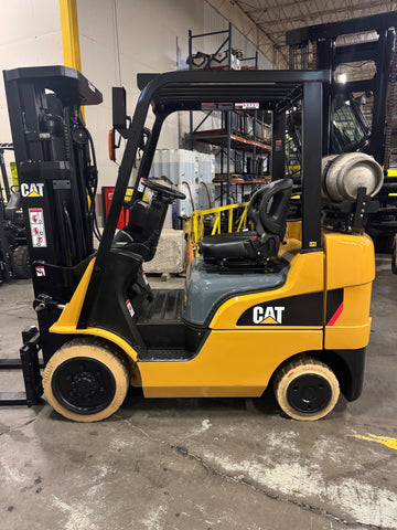 2019 CATERPILLAR 2C5000 5000 LB LP GAS FORKLIFT NON MARKING CUSHION TIRES 83/187" 3 STAGE MAST SIDE SHIFTER 847 HOURS STOCK # BF978239-BUF