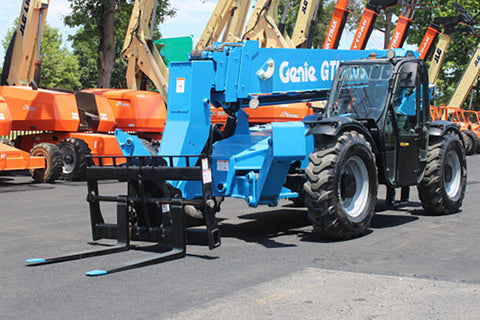 2016 GENIE GTH1056 10000 LB DIESEL TELESCOPIC FORKLIFT TELEHANDLER PNEUMATIC 4WD OUTRIGGERS ENCLOSED CAB WITH HEAT AND AC 2489 HOURS STOCK # BF9849179-NLE
