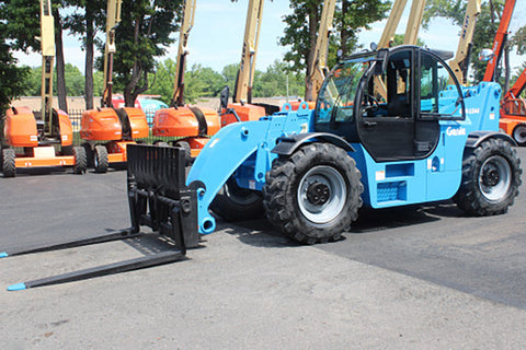 2014 GENIE GTH1544 15000 LB DIESEL TELESCOPIC FORKLIFT TELEHANDLER PNEUMATIC 4WD ENCLOSED CAB WITH HEAT AND AC 1592 HOURS STOCK # BF9998179-NLE