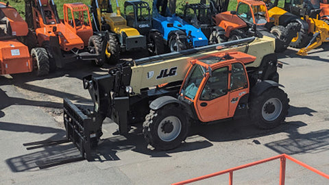 2020 JLG 1055