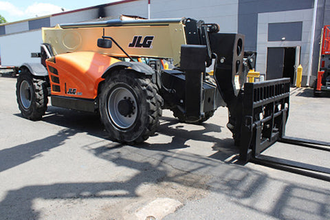 2020 JLG 1055