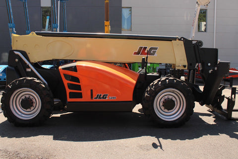 2018 JLG 1255