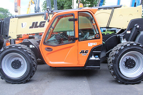 2017 JLG 1255