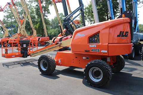 2017 JLG 400S