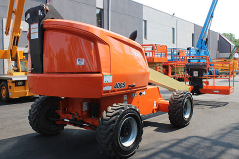 2017 JLG 400S