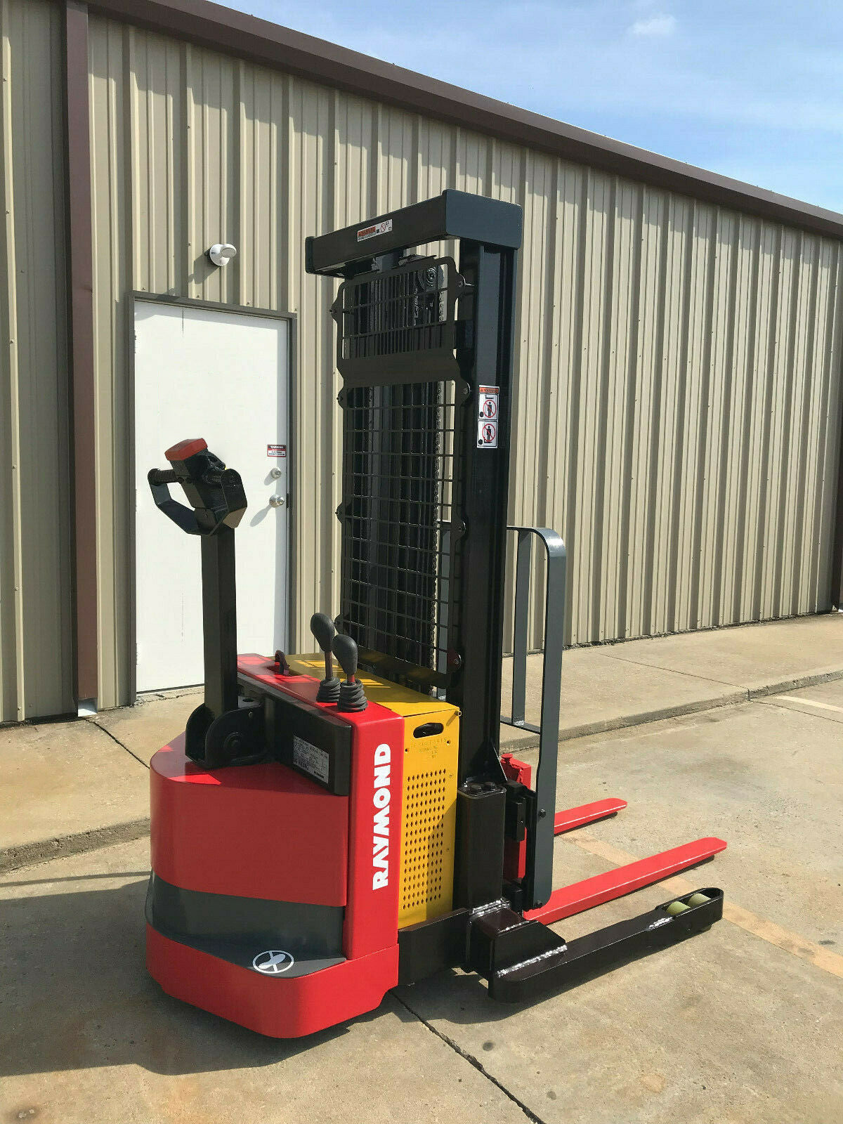 2008 RAYMOND RSS40 4000 LB ELECTRIC FORKLIFT WALKIE STACKER 86/128 