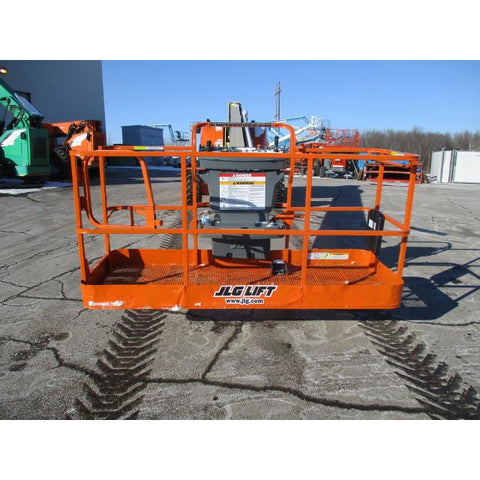 2008 JLG 800S