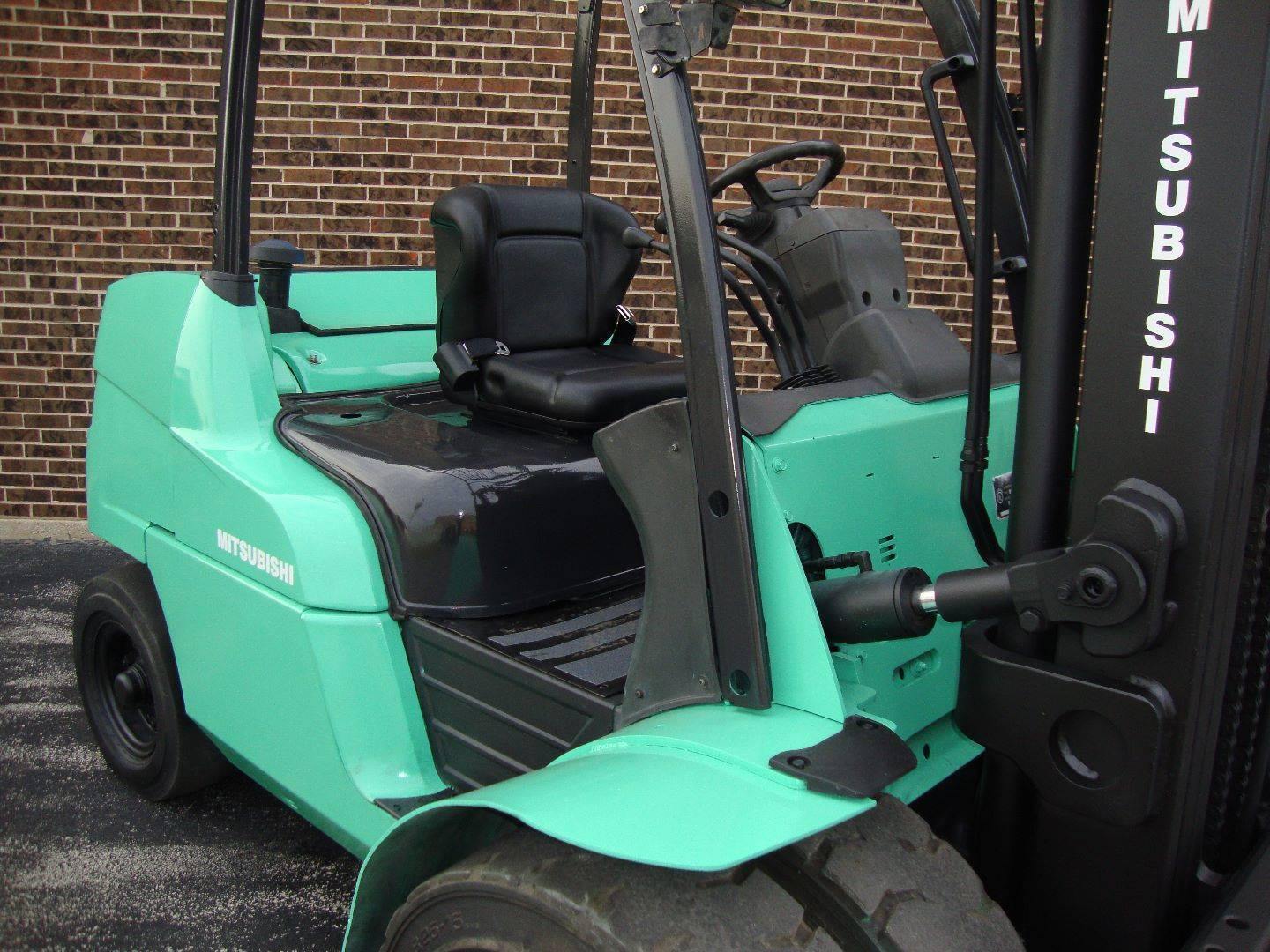 2012 MITSUBISHI FD45N 9000 LB DIESEL FORKLIFT PNEUMATIC