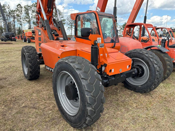 2023 SKYTRAK 8042 8000 LB DIESEL TELESCOPIC FORKLIFT 